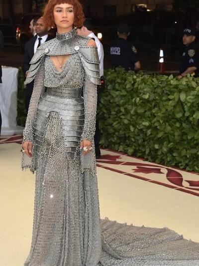 ΖΕΝΤΑΓΙΑ ΜΕ VERSACE