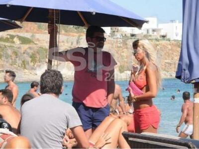 Η ξανθιά Θεσσαλονικιά, Δομινίκη στο πλευ...