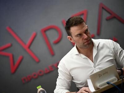 Κασσελάκης σε συγγενείς θυμάτων των Τεμπ...