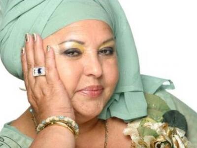 Η βασίλισσα των τσιγγάνων από τα Σκόπια, Esma.