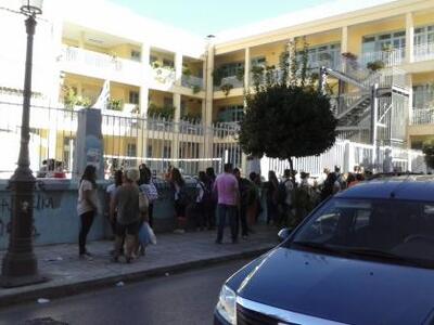 Πάτρα: Οι μαθητές κατέλαβαν το συγκρότημ...