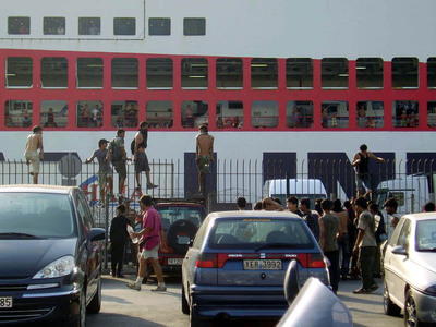 12 συλλήψεις παράνομων μεταναστών στην Πάτρα