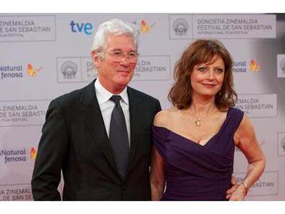 Ο Ρίτσαρντ Γκιρ και η Σούζαν Σάραντον στ...