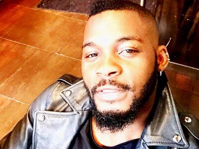 Oi Φαν του DJ Arafat άνοιξαν το φέρετρο ...