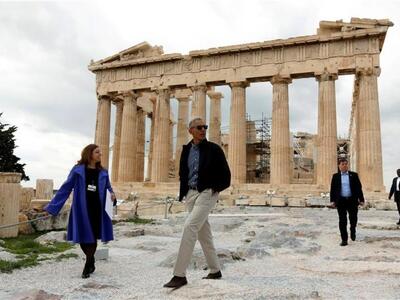 U.S. President Barack Obama tours the Ac...