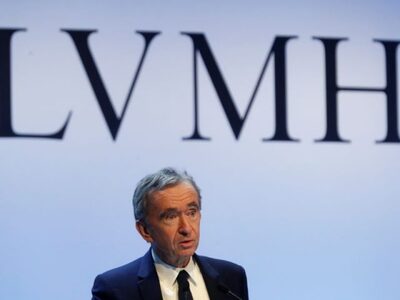 Bernard Arnault: Έγινε ο πλουσιότερος στ...