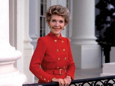 Λευκός Οίκος: Μεσίστιες οι σημαίες στην ...