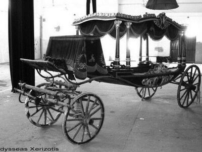 Πάτρα: Οι παλιές άμαξες στην "γειτο...