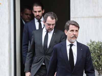 Η κηδεία του τέως παραμένει ιδιωτική- Πρ...