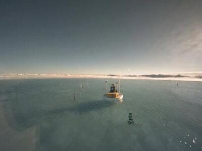 Κι όμως αυτή η λίμνη είναι ο Bόρειος Πόλ...