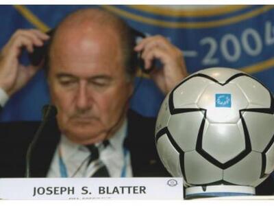 FIFA: Ο Μπλάτερ αποσύρει την παραίτησή τ...