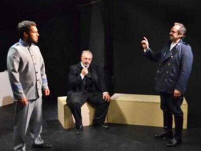 Πάτρα: Παρατείνεται "Ο Πατέρας&quot...