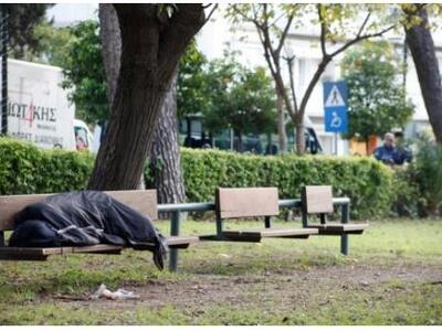 Πάτρα: Δύο άστεγοι κοιμόντουσαν την Τρίτ...