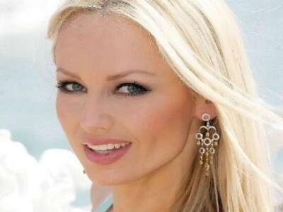 Adriana Sklenarikova:Θα κάνει επιχείρηση...