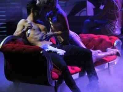 Οι πιο σέξι στιγμές του Σάκη στη σκηνή τ...