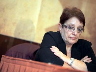 Παπαρήγα: Κανένα κόμμα δεν μπορεί να δια...