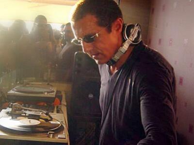 Ο Βασίλης Τσιληχρήστος στο «Villa Mercedes»