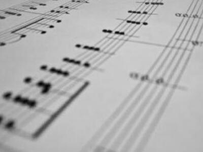 15 μουσικά ιντερμέτζι για τα "Νόστι...