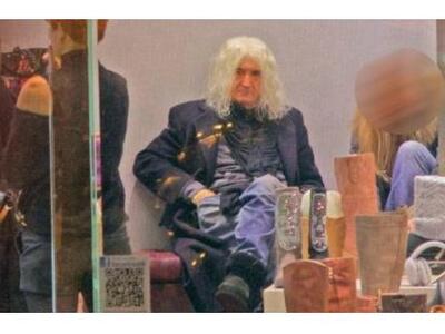 Νίκος Καρβέλας: Δείτε με ποια επώνυμη πρ...