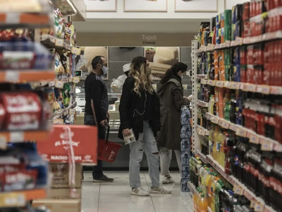 Στο τραπέζι κουπόνι 100 ευρώ για την αντ...