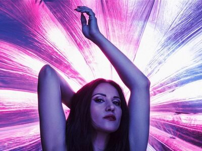 Η Σοφία Παυλίδου ως άλλη... Αφροδίτη ποζ...