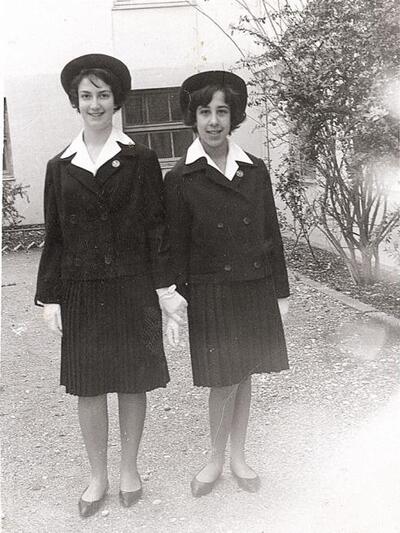 Ρένα Ράλλη, Τέτη Κανελλοπούλου, µε στολ...