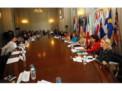 "Η χώρα αντιμετωπίζει  το φάσμα της...