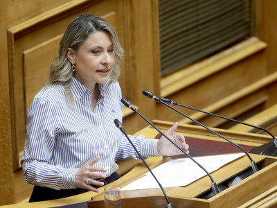 Χριστίνα Αλεξοπούλου στη Βουλή: Πάνω από...