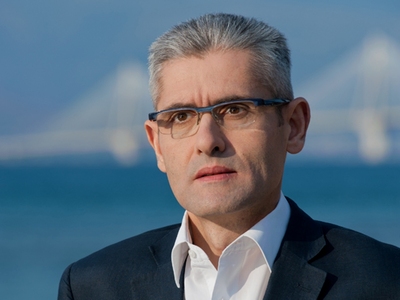 Ο Άγγελος Τσιγκρής φέρνει στη Βουλή την ...