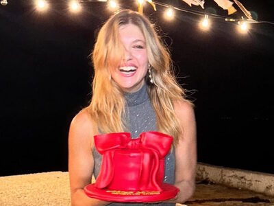 Η Κλέλια Ανδριολάτου γιόρτασε τα 29α γεν...