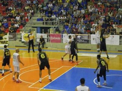 Προμηθέας: Χριστουγεννιάτικο χρώμα στον ...