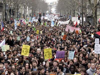 3,5 εκατομμύρια διαδηλωτές στη Γαλλία γι...