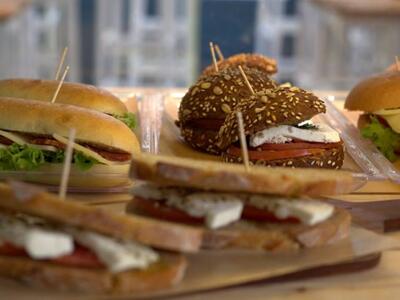 Από το πρωί το ΚΕΛΛΑΡΙ ετοιμάζει σάντουι...