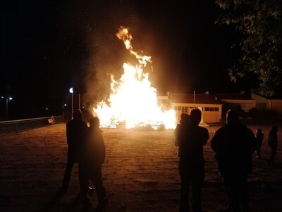 Έκαψαν τον Ιούδα στον Δρυμό Βόνιτσας -ΦΩ...