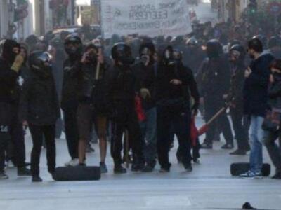 Πάτρα:Συγκέντρωση αλληλεγγύης στους πρόσ...