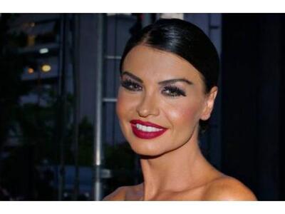 Η Νίνα Λοτσάρη θα εμφανιστεί και με άλλο...