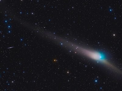Ο πράσινος κομήτης πλησιάζει τη Γη - Ξαν...