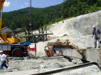 Επιχείρηση διάσωσης στους οδικούς άξονες...