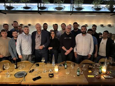 Συνάντηση με νέους είχε ο υποψήφιος βουλ...