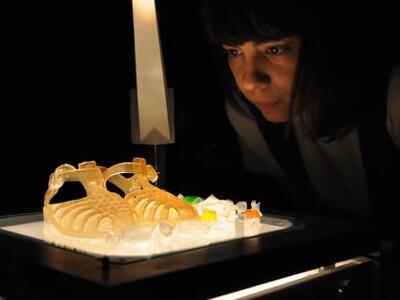 "Γράμματα στα κοριτσάκια" της ...