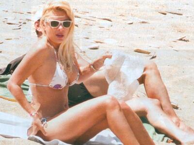 Η Μενεγάκη φόρεσε το μπικίνι και πήγε πα...
