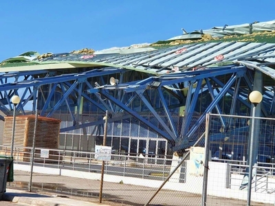 Η κακοκαιρία... σήκωσε τη στέγη του Ολυμ...