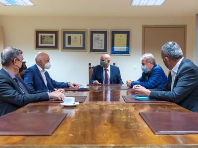 Επίσκεψη Γιώργου Παπανδρέου στο ερευνητι...