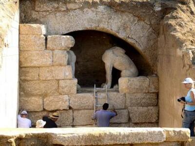 Όλγα Παλαγγιά για Αμφίπολη – «Ο τάφος δε...
