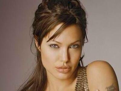 Προσωρινά κάτοικος Σίδνεϋ η Αντζελίνα Τζ...