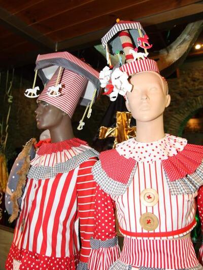 GROUP 137 - C@ROUZEL