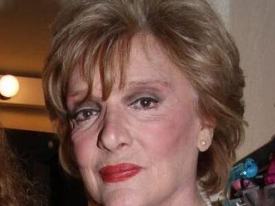 Η Μάρω Κοντού ομολόγησε ότι γύρω στα 50 ...