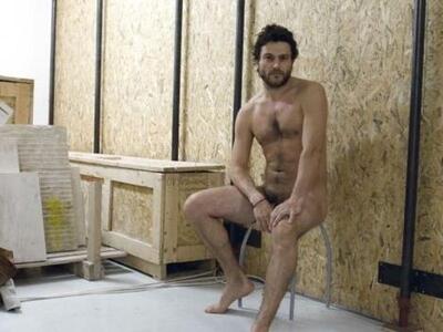 Οι επώνυμοι φωτογραφίζονται γυμνοί για την Αθήνα!