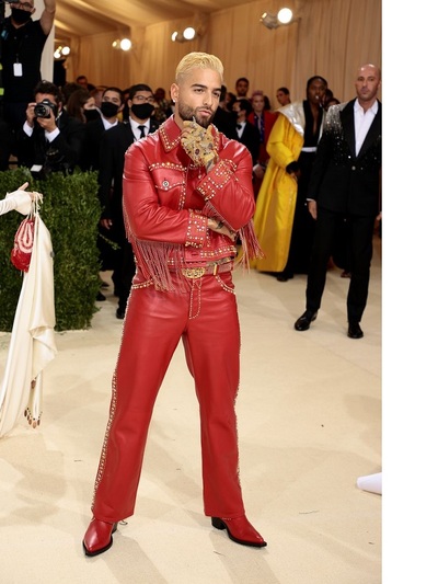 Mαλούμα με Versace