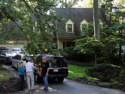 Τι ψάχνει το FBI στο σπίτι του Τζον Μπόλ...